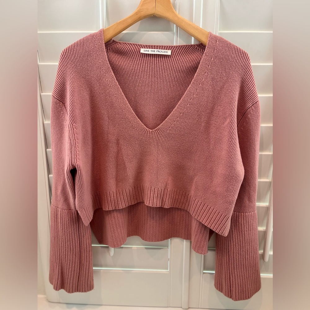 Live The Process cropped yoga sweater size Small
